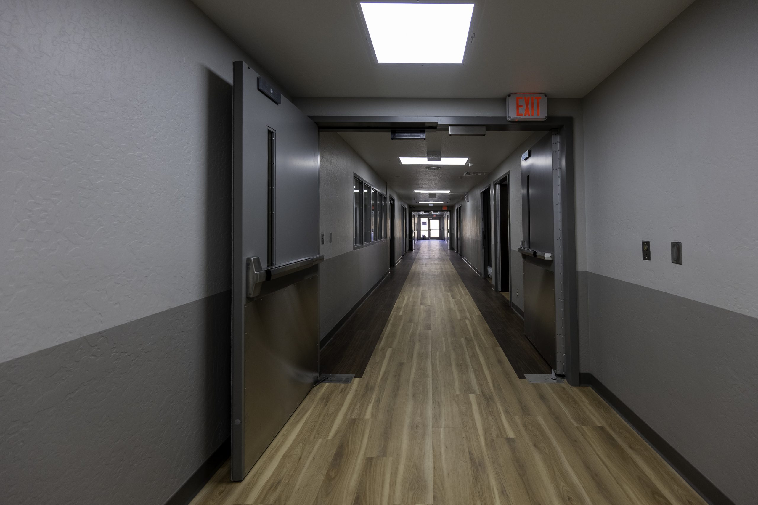 WT-UHS_Willow_Springs-029 Hallway at Willow Springs Center